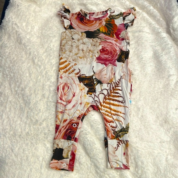 Posh Peanut Other - Posh peanut floral sleeveless onesie.